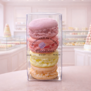 Boite avec couvercle transparent de 4 SAVONS MACARONS ASSORTIS myrtille, fraise , poire , orangeraie